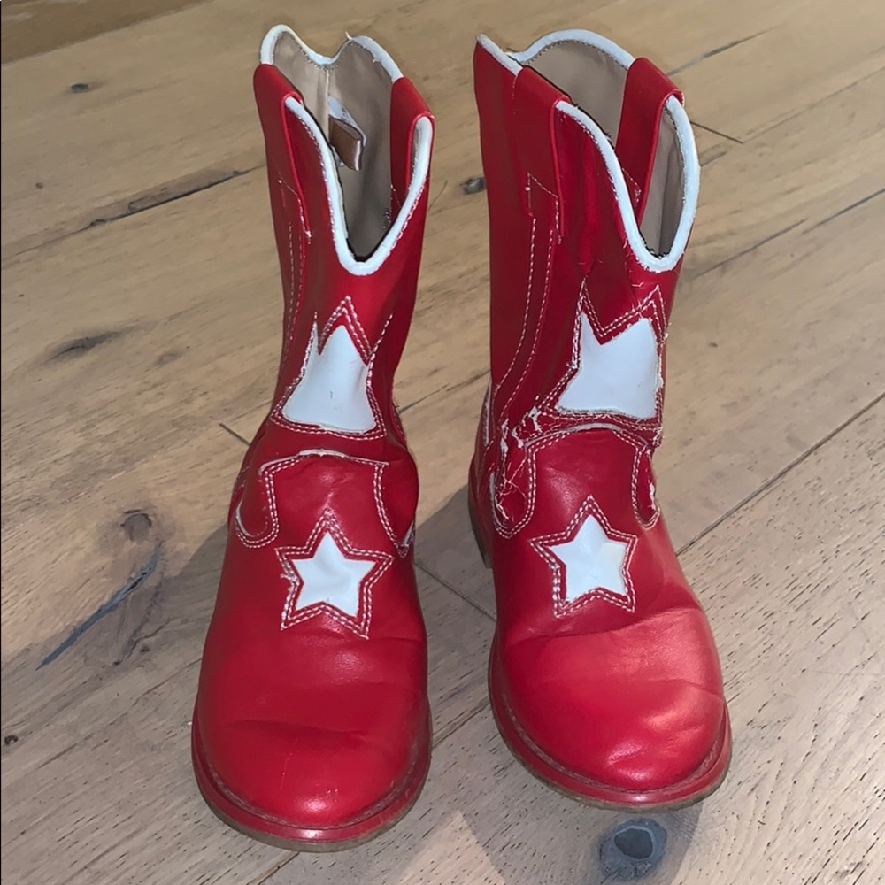 Red cowboy boots with white stars